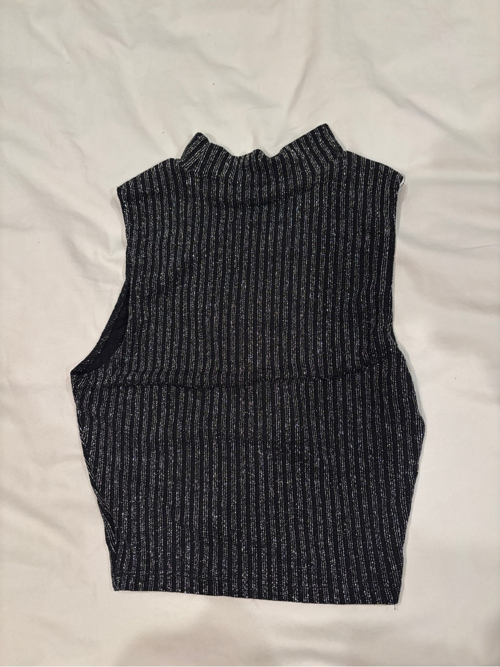 Sleeveless Mock Neck Ribbed Metallic Tank - Black & Silver